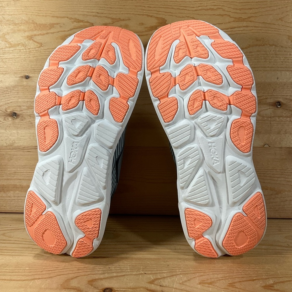 Hoka One Clifton 11 Running Shoes Women’s 8 B Grey White 1176573 FYGL - Picture 8 of 9